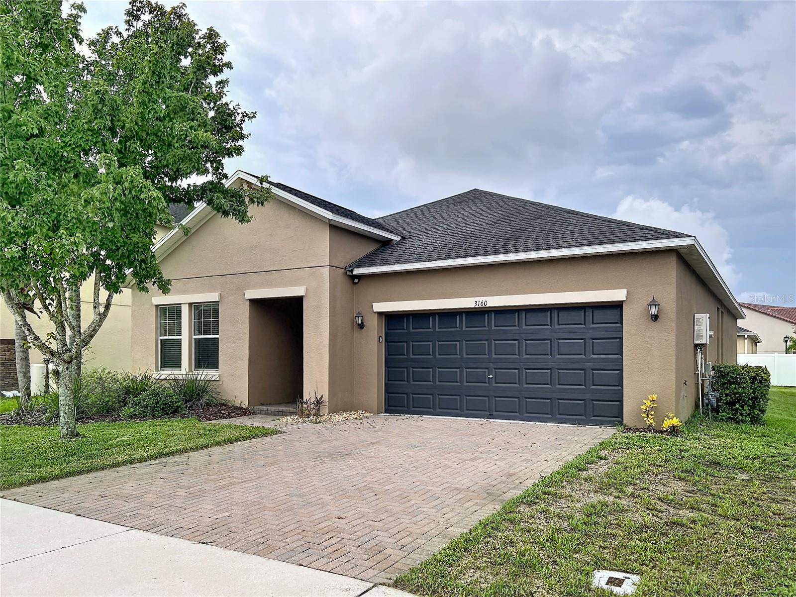 Single Family Residence in LAND O LAKES, FL - Daniel Dourado