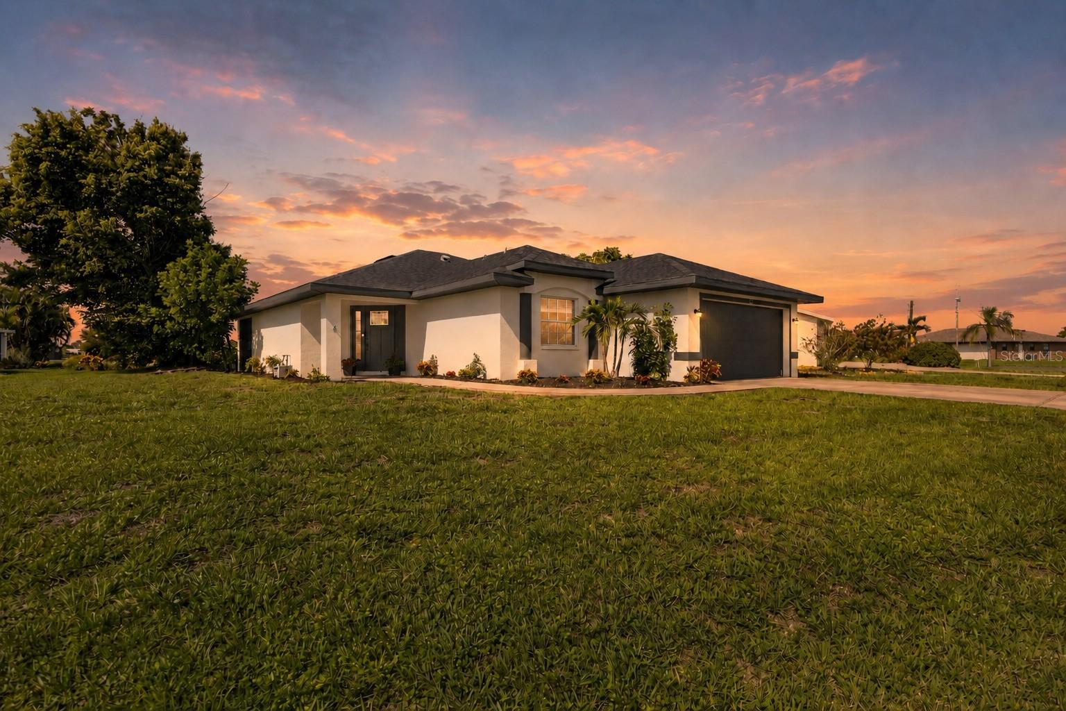 Single Family Residence em ROTONDA WEST, FL - Daniel Dourado