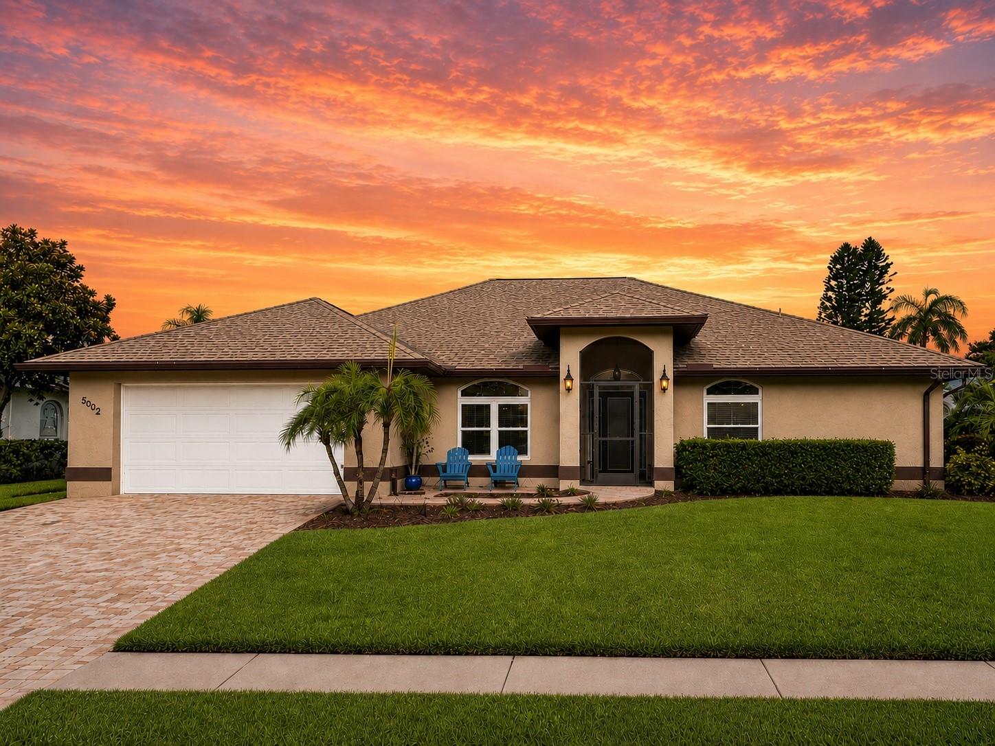 Single Family Residence in BRADENTON, FL - Daniel Dourado