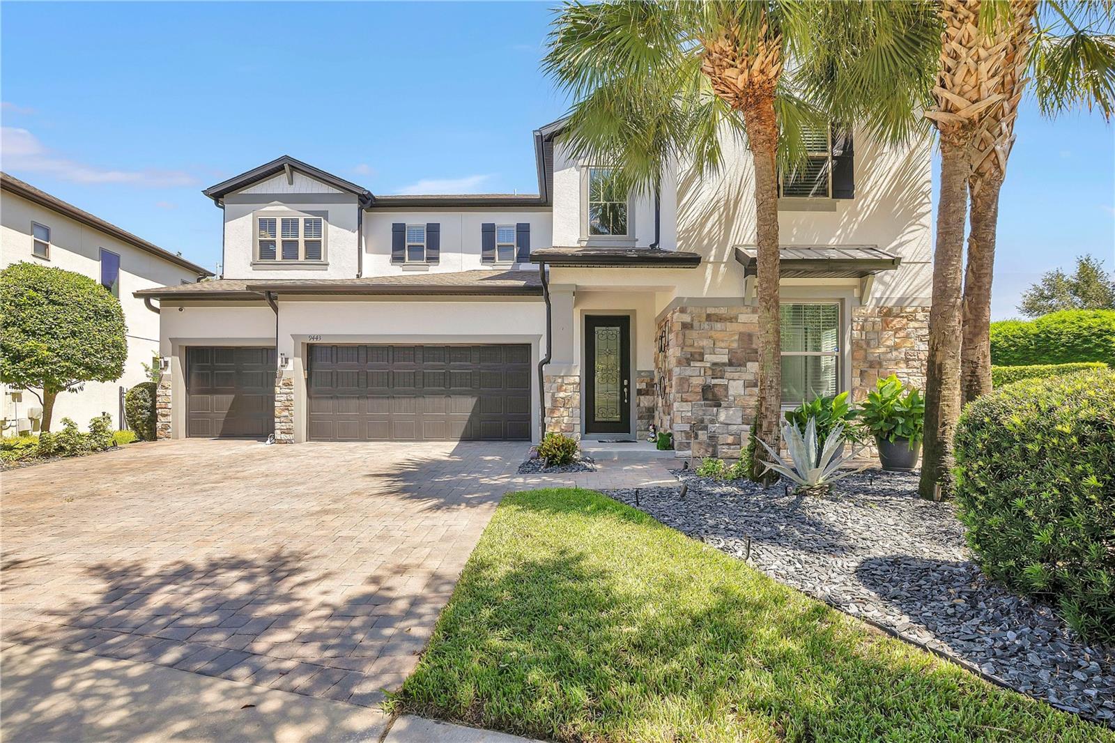 Single Family Residence in ORLANDO, FL - Daniel Dourado