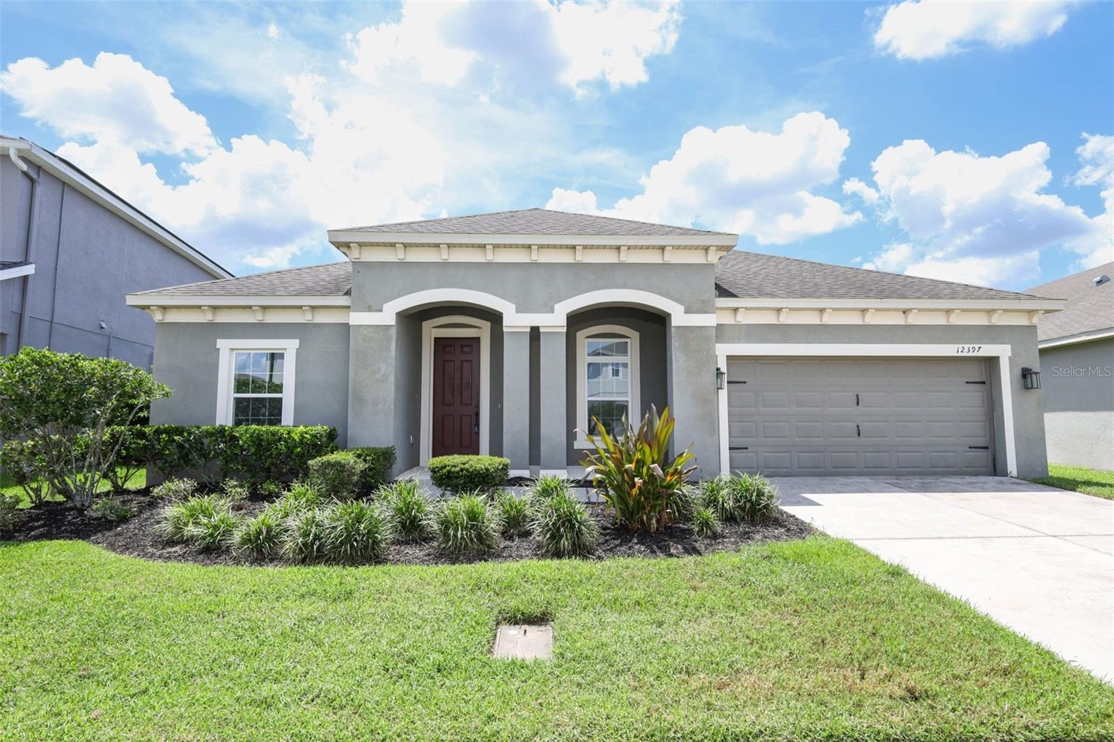 Single Family Residence in ORLANDO, FL - Daniel Dourado