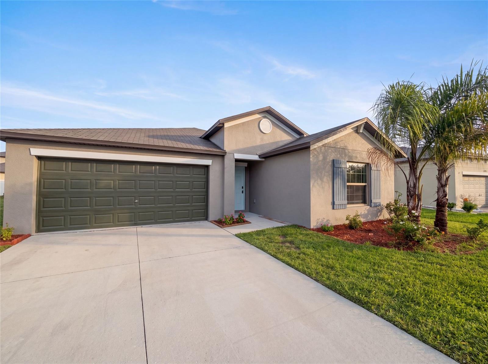 Single Family Residence in ZEPHYRHILLS, FL - Daniel Dourado