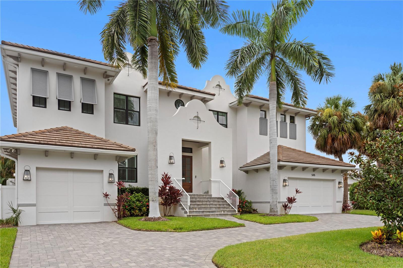 Single Family Residence in TAMPA, FL - Daniel Dourado