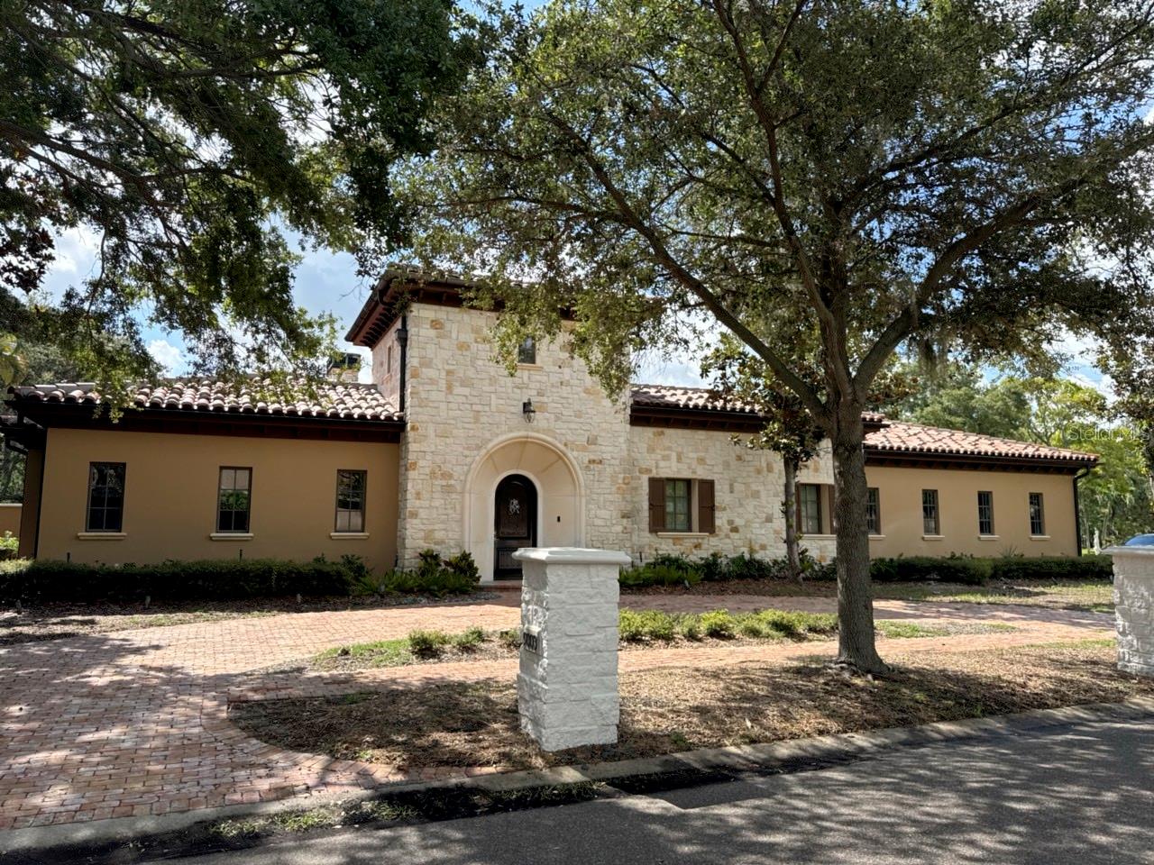 Single Family Residence em PINELLAS PARK, FL - Daniel Dourado