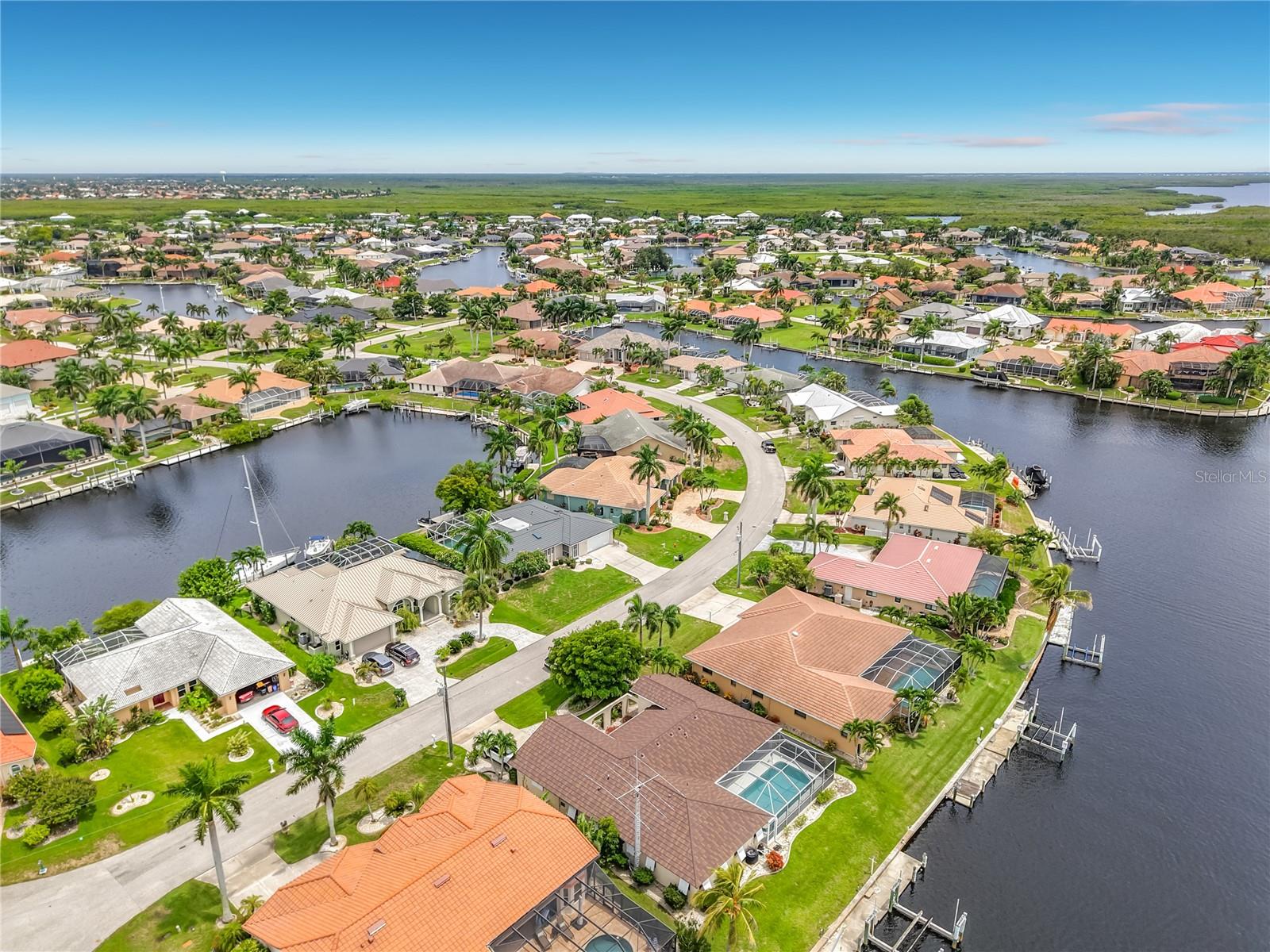 Single Family Residence em PUNTA GORDA, FL - Daniel Dourado
