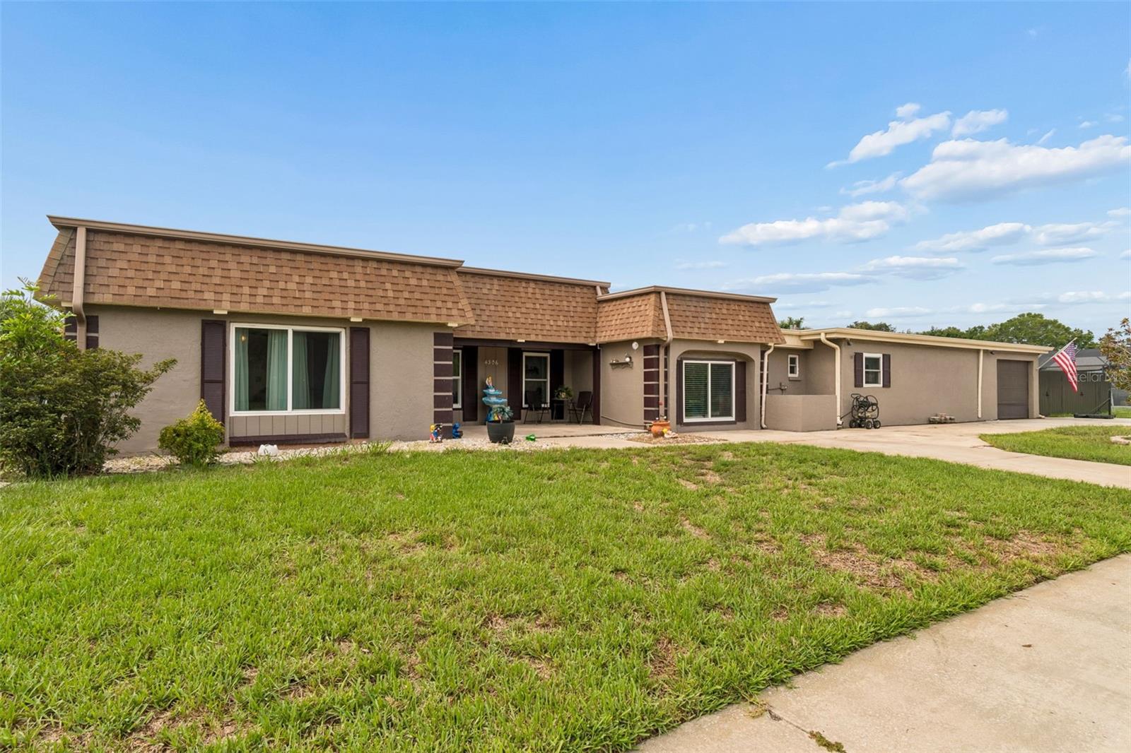 Single Family Residence em NEW PORT RICHEY, FL - Daniel Dourado
