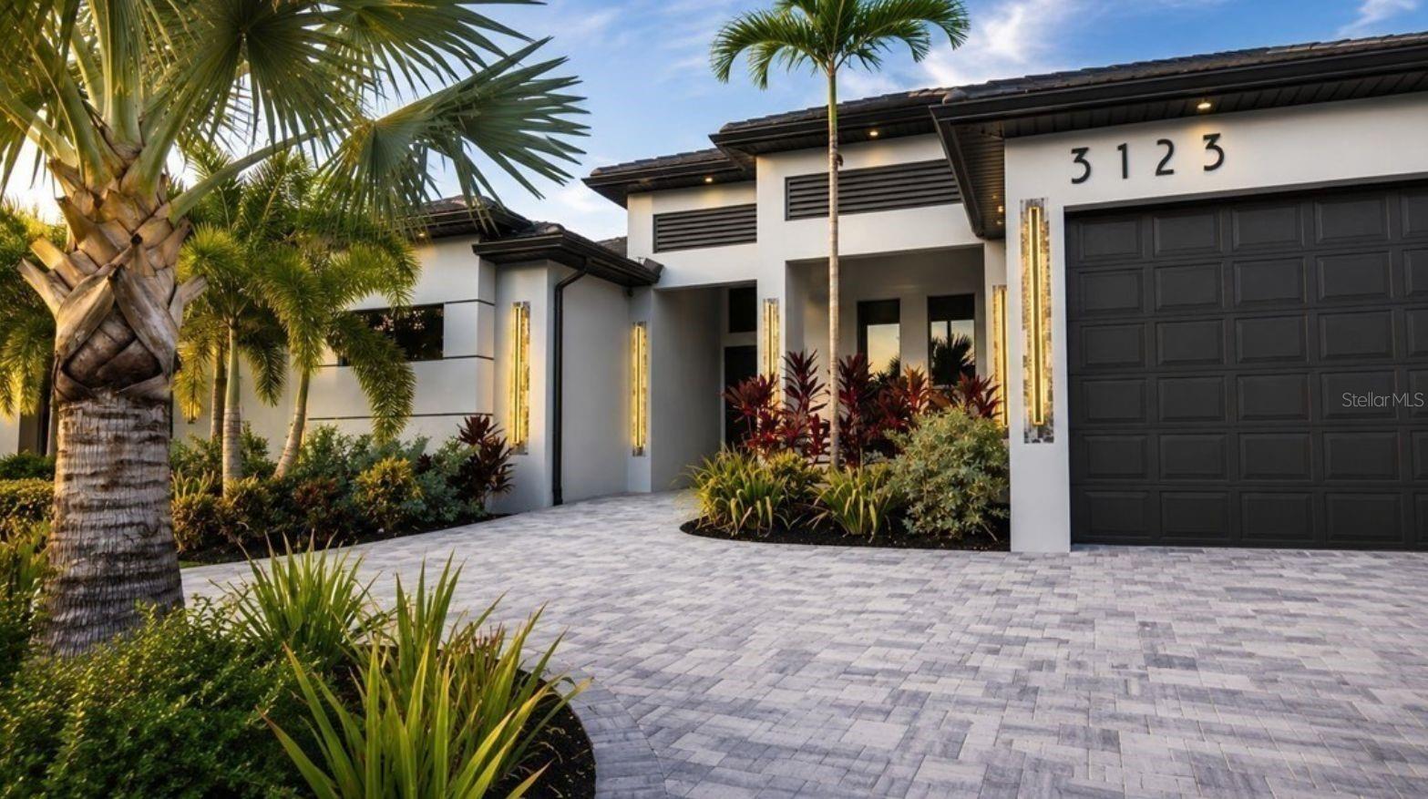 Single Family Residence in CAPE CORAL, FL - Daniel Dourado