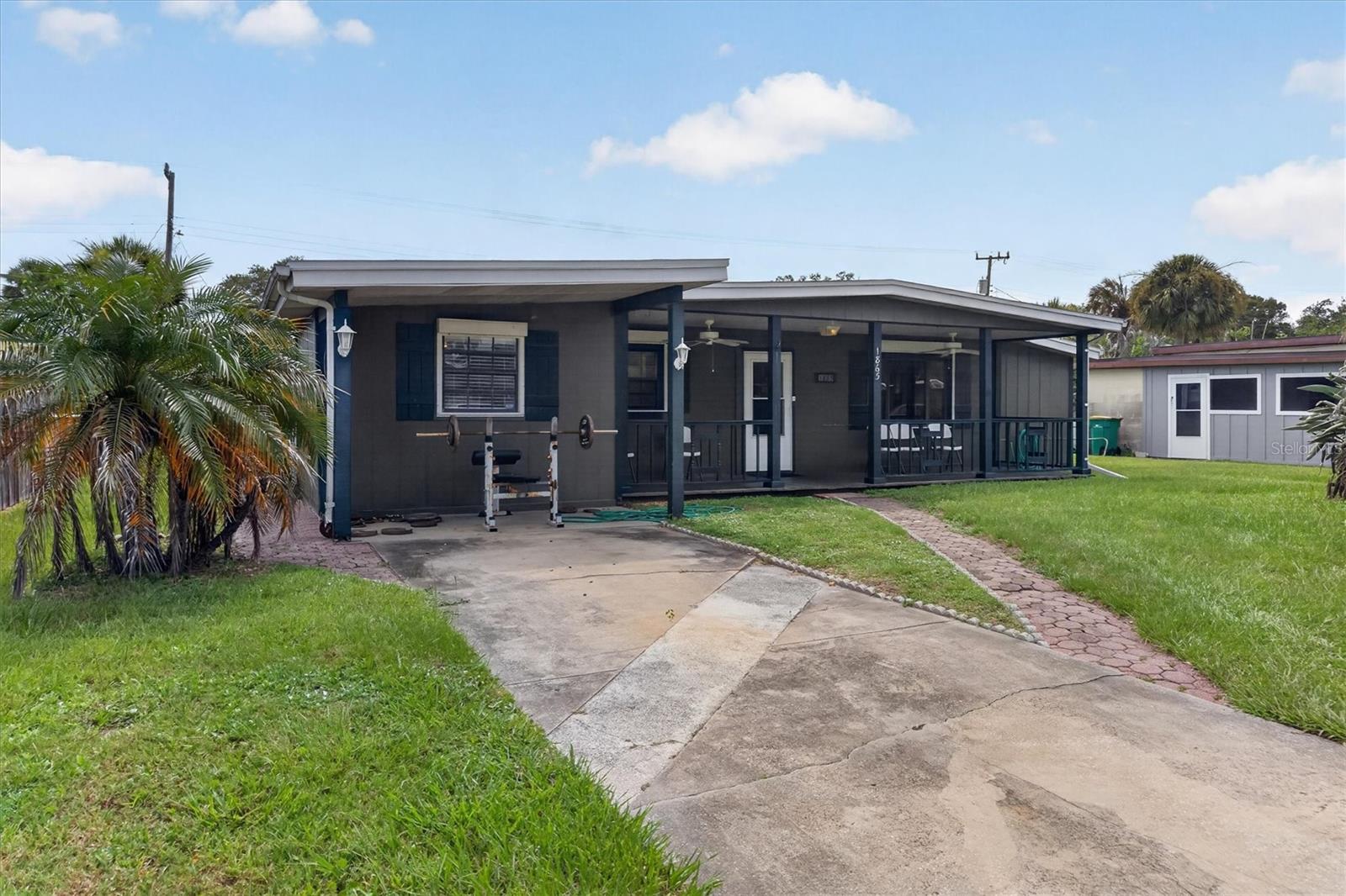 Single Family Residence in MELBOURNE, FL - Daniel Dourado