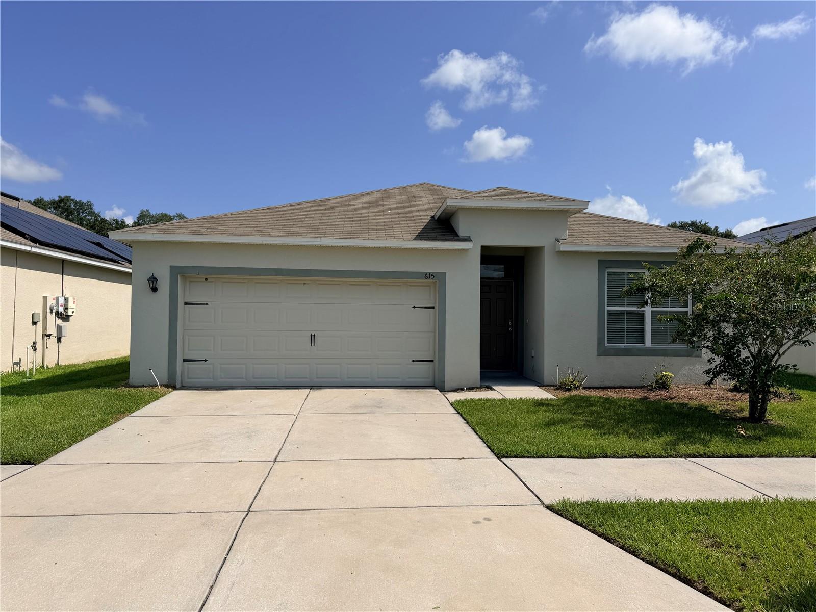 Single Family Residence in AUBURNDALE, FL - Daniel Dourado
