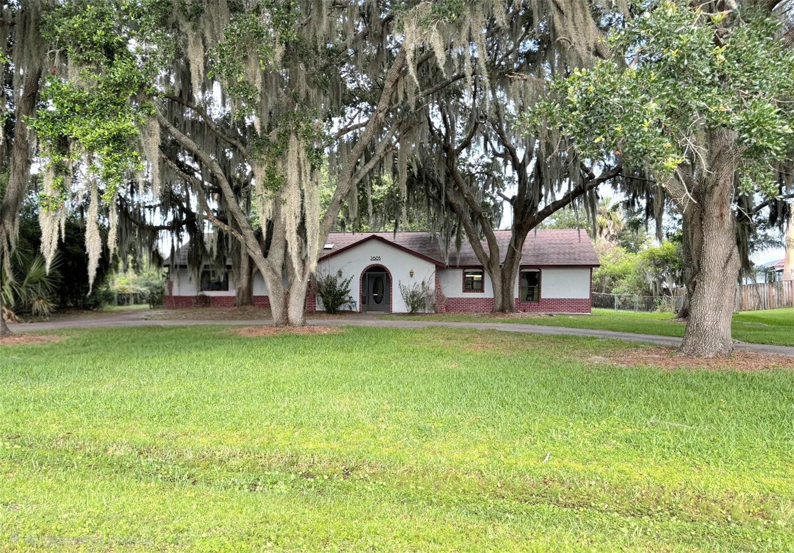 Single Family Residence em KISSIMMEE, FL - Daniel Dourado