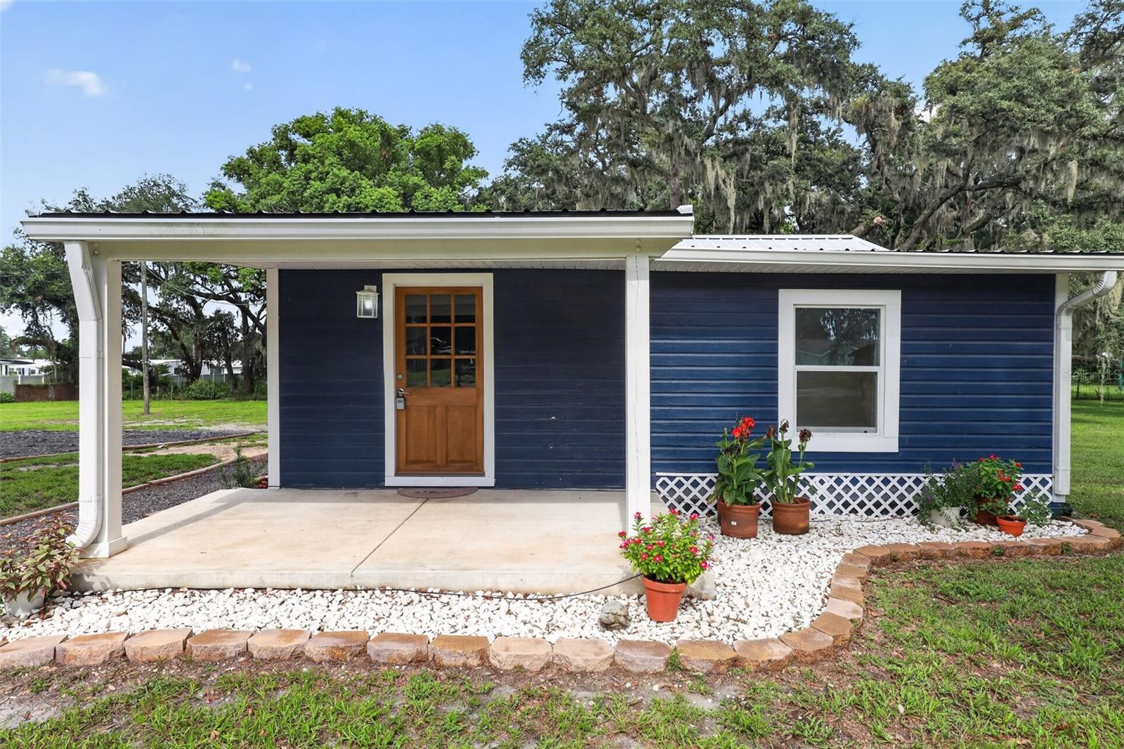Single Family Residence in ZEPHYRHILLS, FL - Daniel Dourado