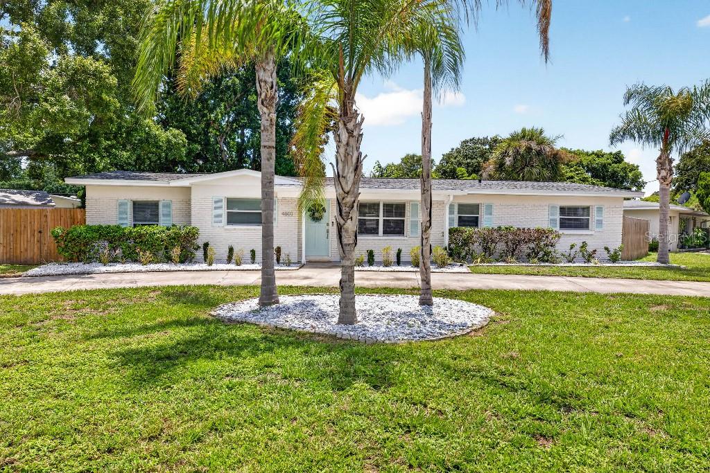 Single Family Residence in TAMPA, FL - Daniel Dourado