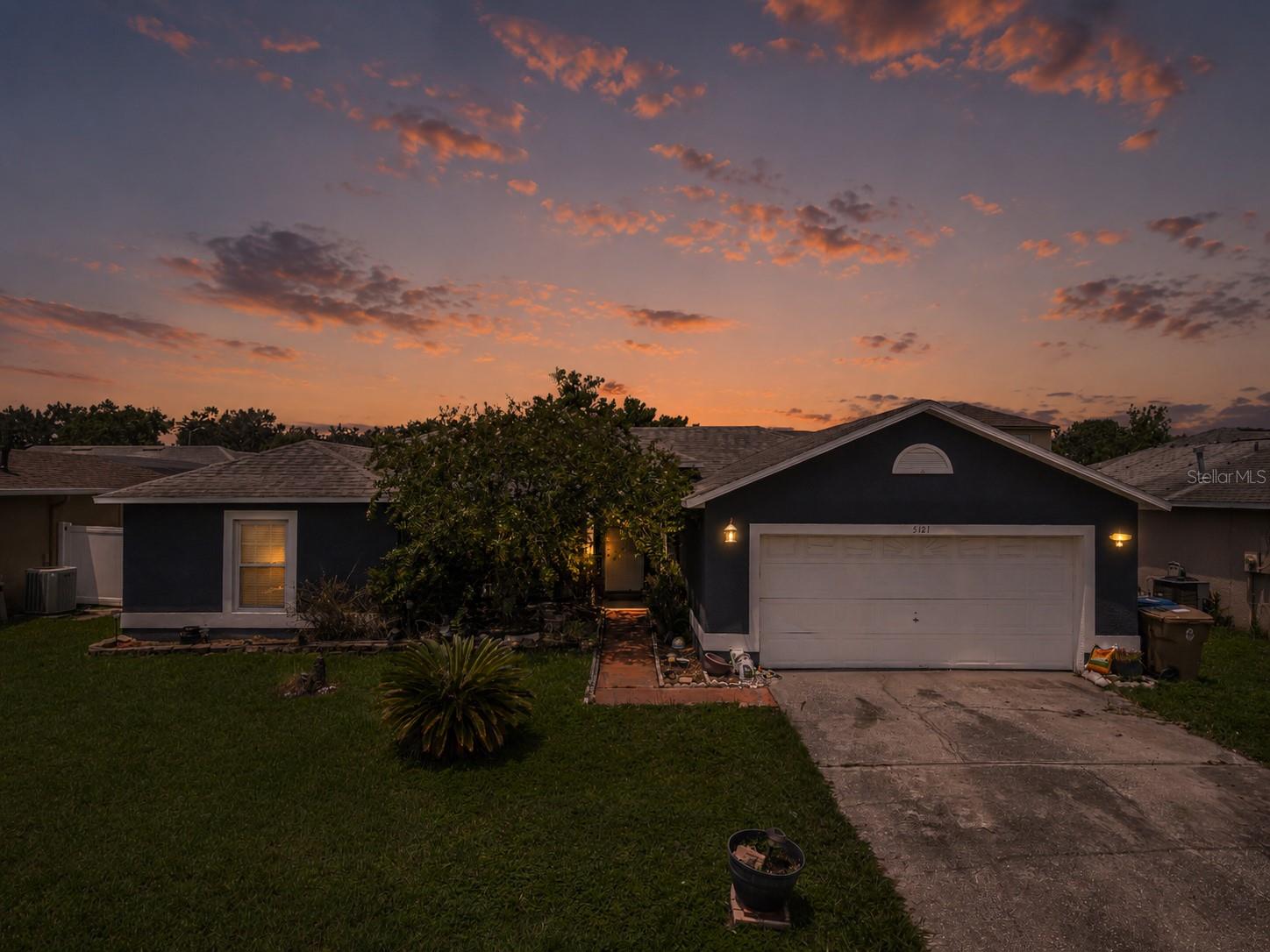 Single Family Residence in KISSIMMEE, FL - Daniel Dourado