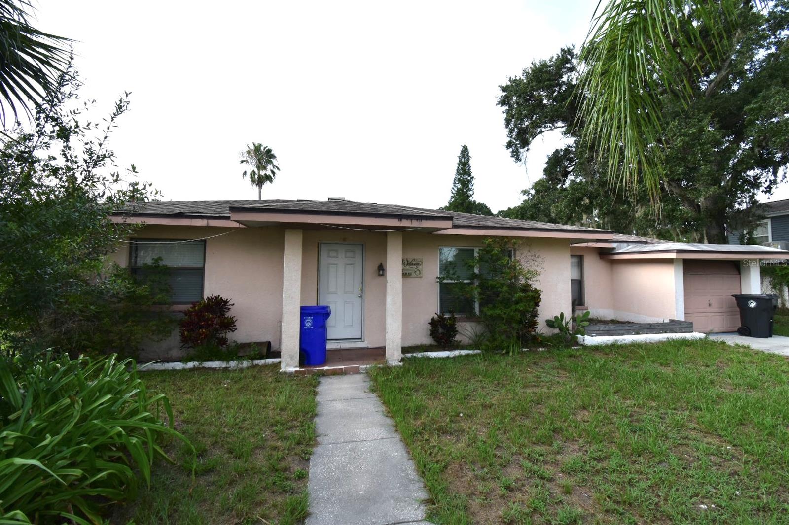 Single Family Residence em OLDSMAR, FL - Daniel Dourado