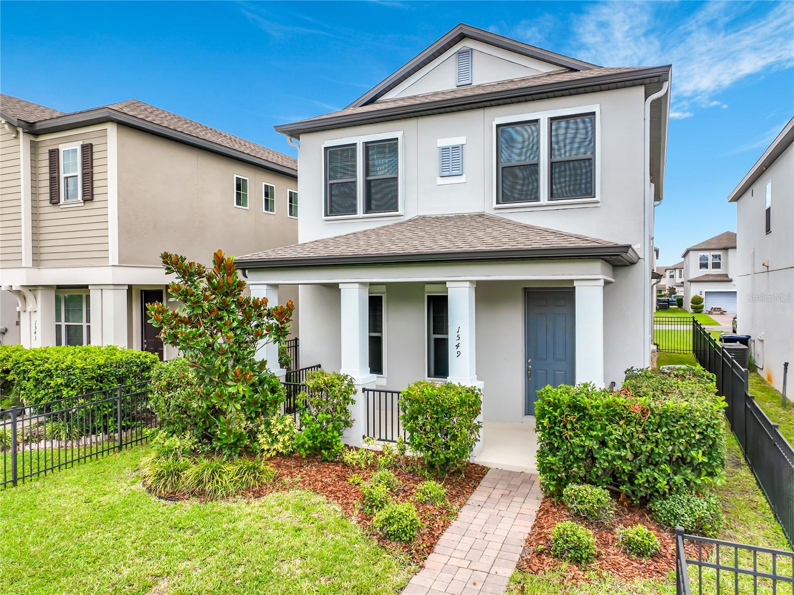 Single Family Residence in ORLANDO, FL - Daniel Dourado