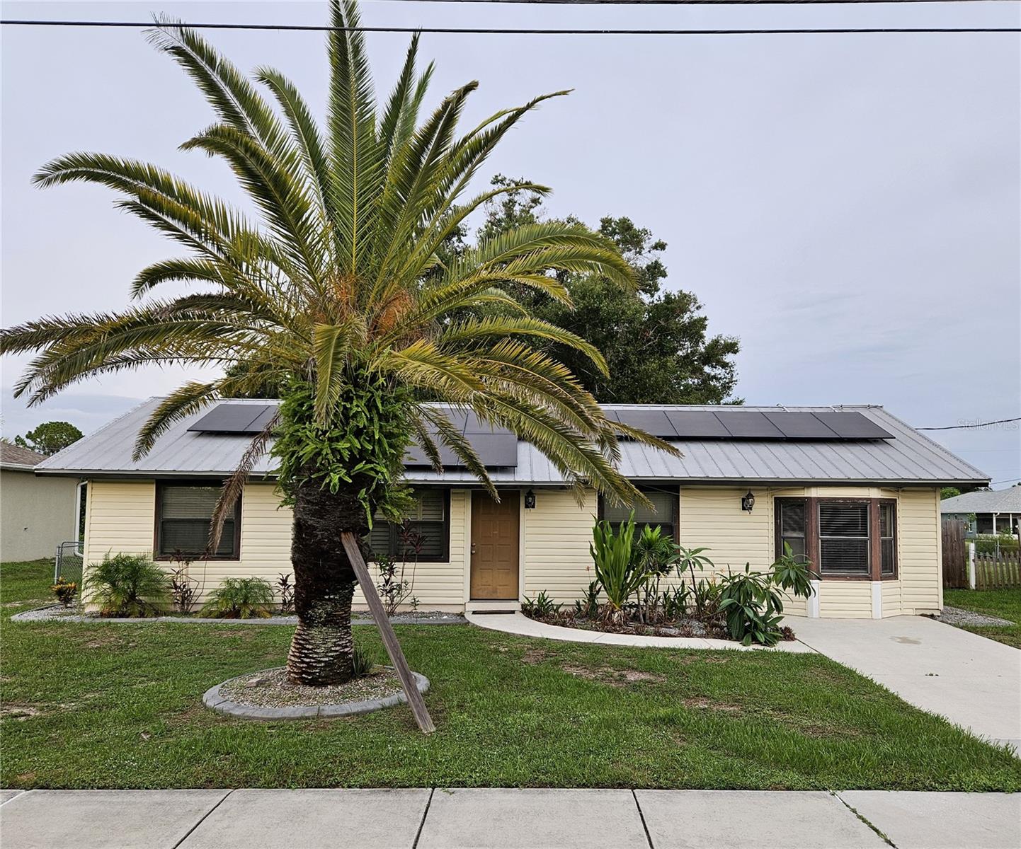 Single Family Residence em ENGLEWOOD, FL - Daniel Dourado