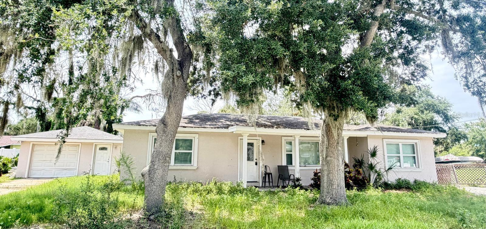 Single Family Residence em PORT RICHEY, FL - Daniel Dourado