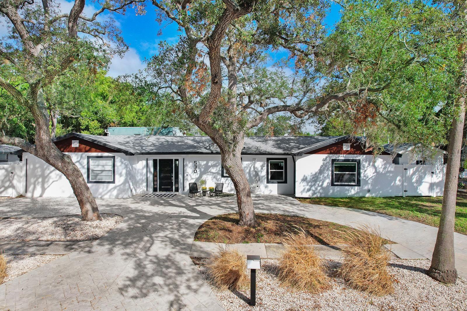 Single Family Residence em DUNEDIN, FL - Daniel Dourado