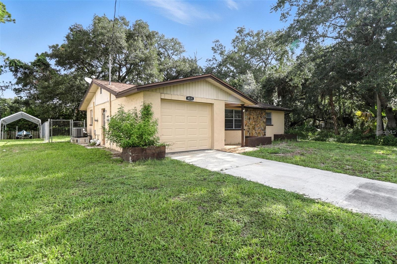 Single Family Residence in HUDSON, FL - Daniel Dourado