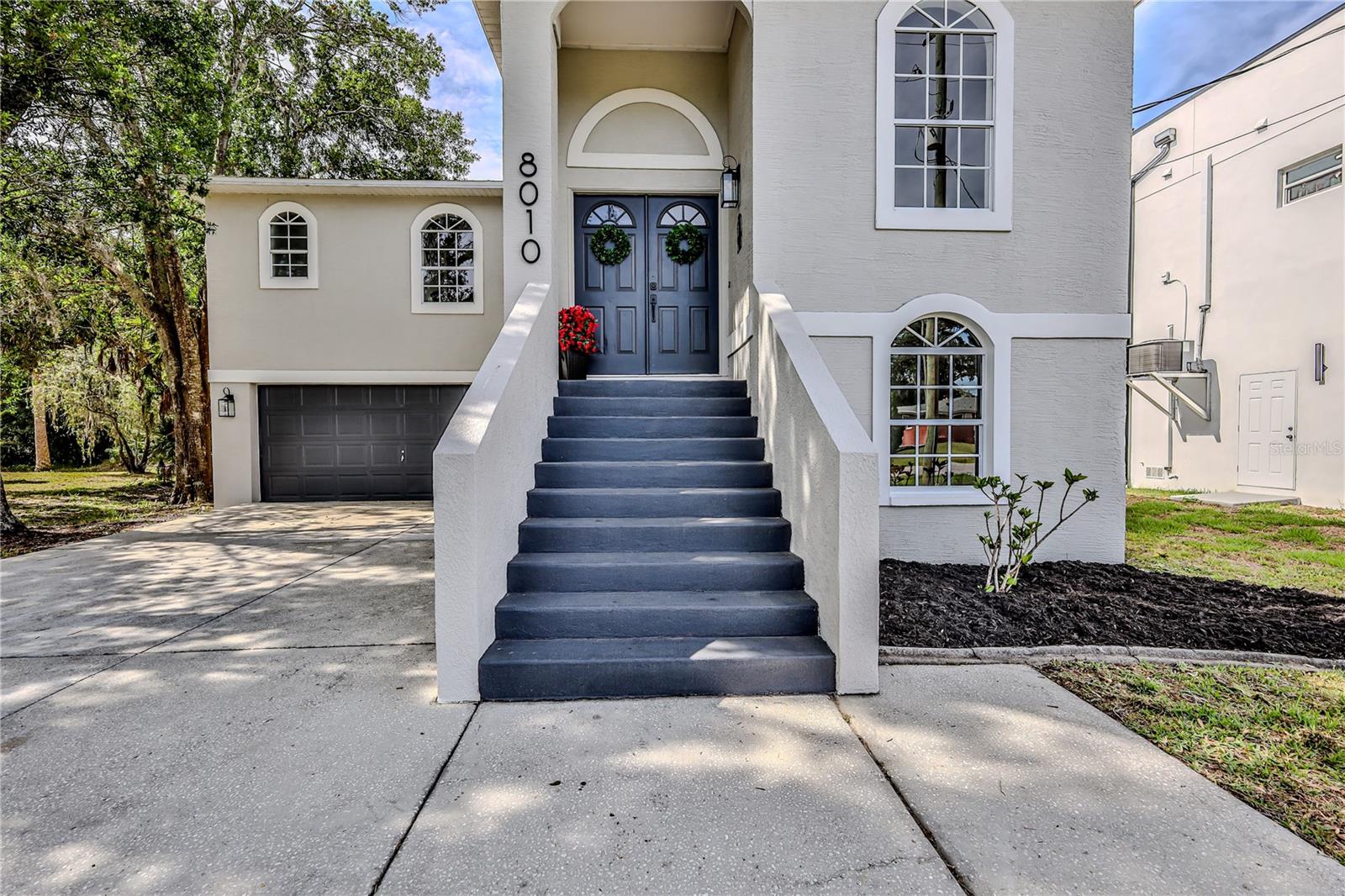 Single Family Residence in HUDSON, FL - Daniel Dourado