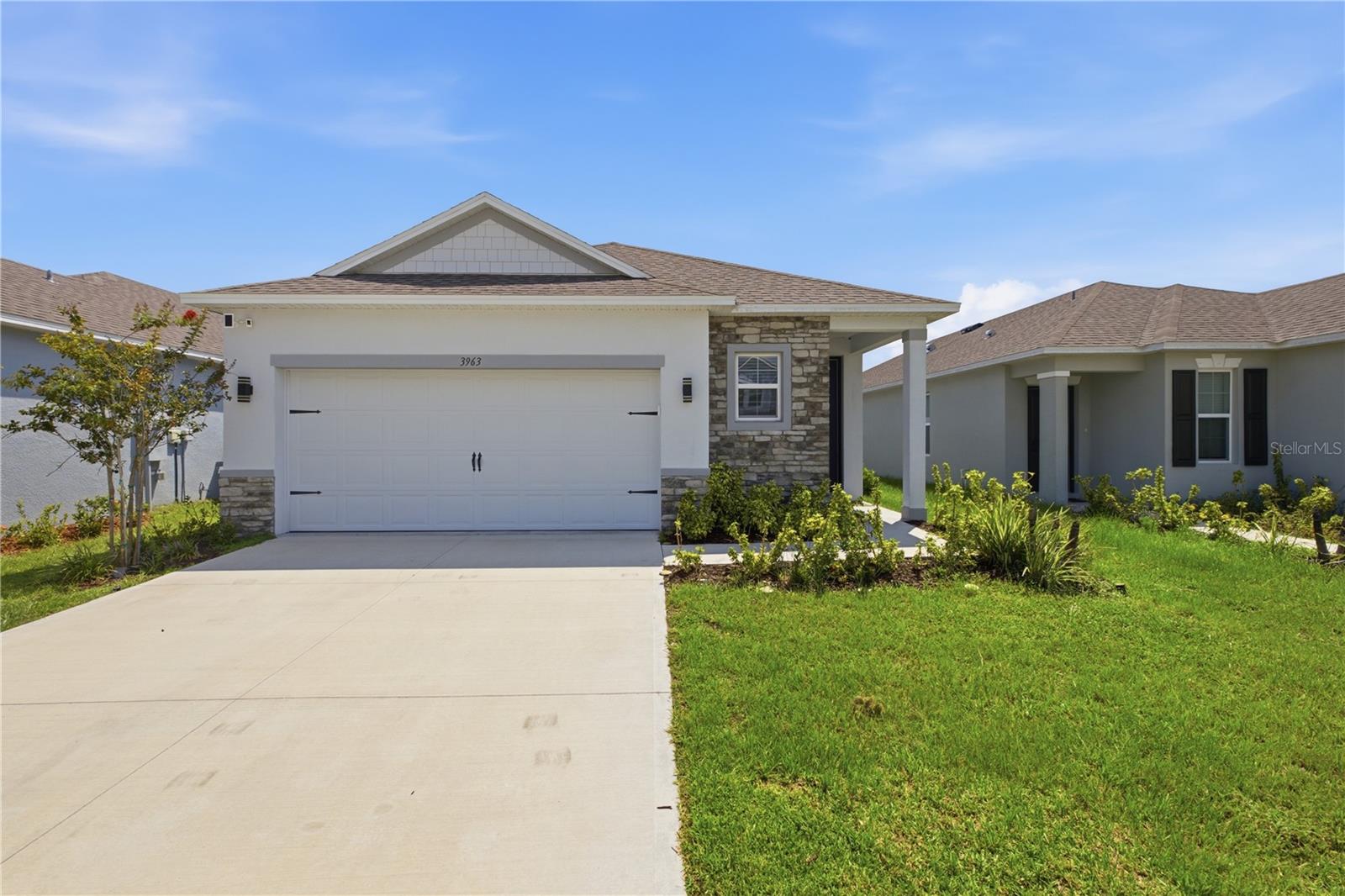 Single Family Residence in HARMONY, FL - Daniel Dourado