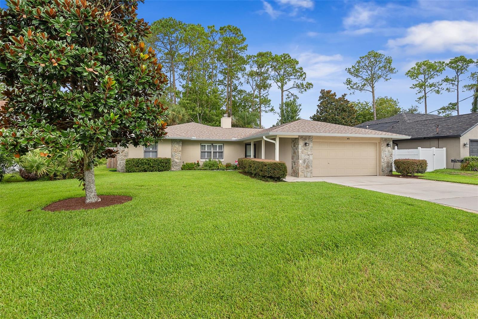 Single Family Residence in PALM COAST, FL - Daniel Dourado