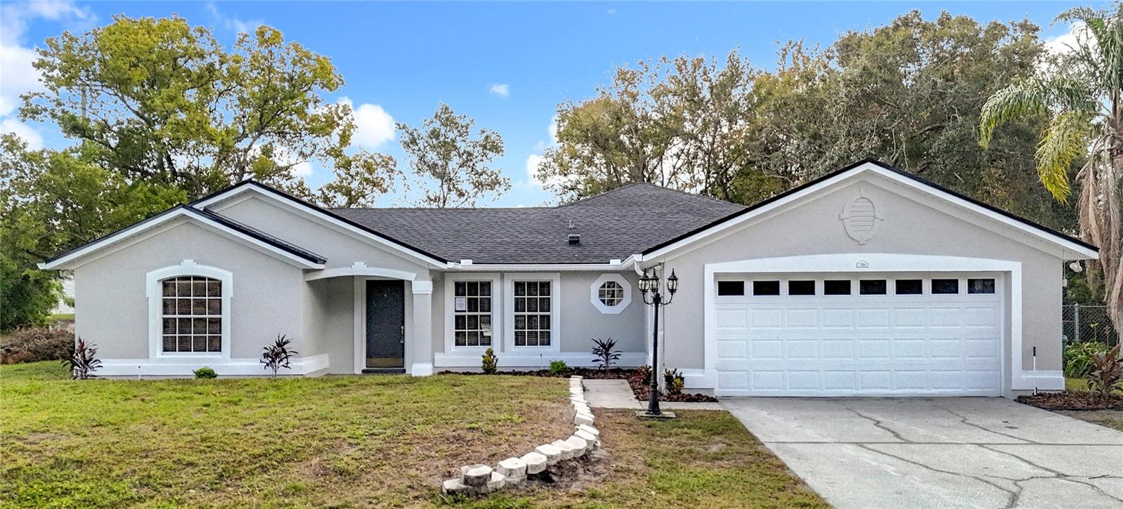 Single Family Residence in LONGWOOD, FL - Daniel Dourado