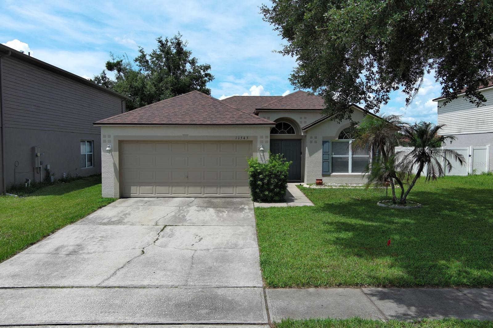 Single Family Residence in ORLANDO, FL - Daniel Dourado