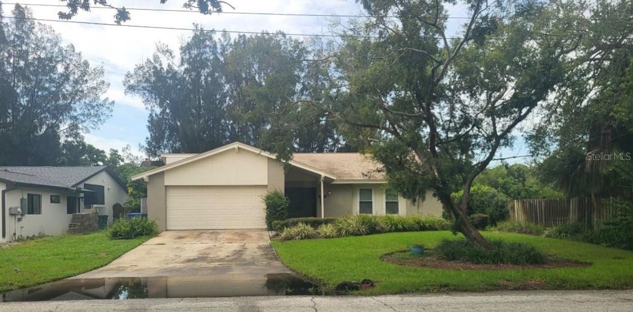 Single Family Residence in TAMPA, FL - Daniel Dourado