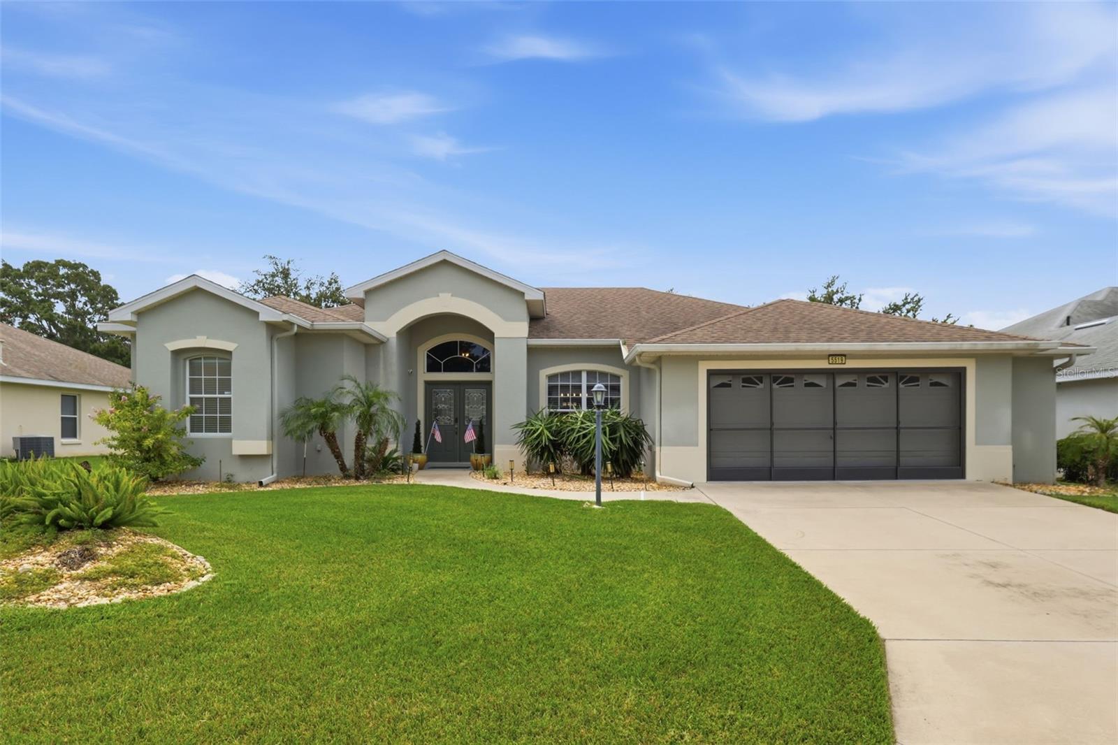 Single Family Residence in LEESBURG, FL - Daniel Dourado