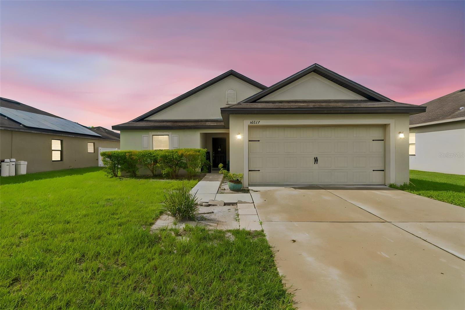 Single Family Residence in WIMAUMA, FL - Daniel Dourado