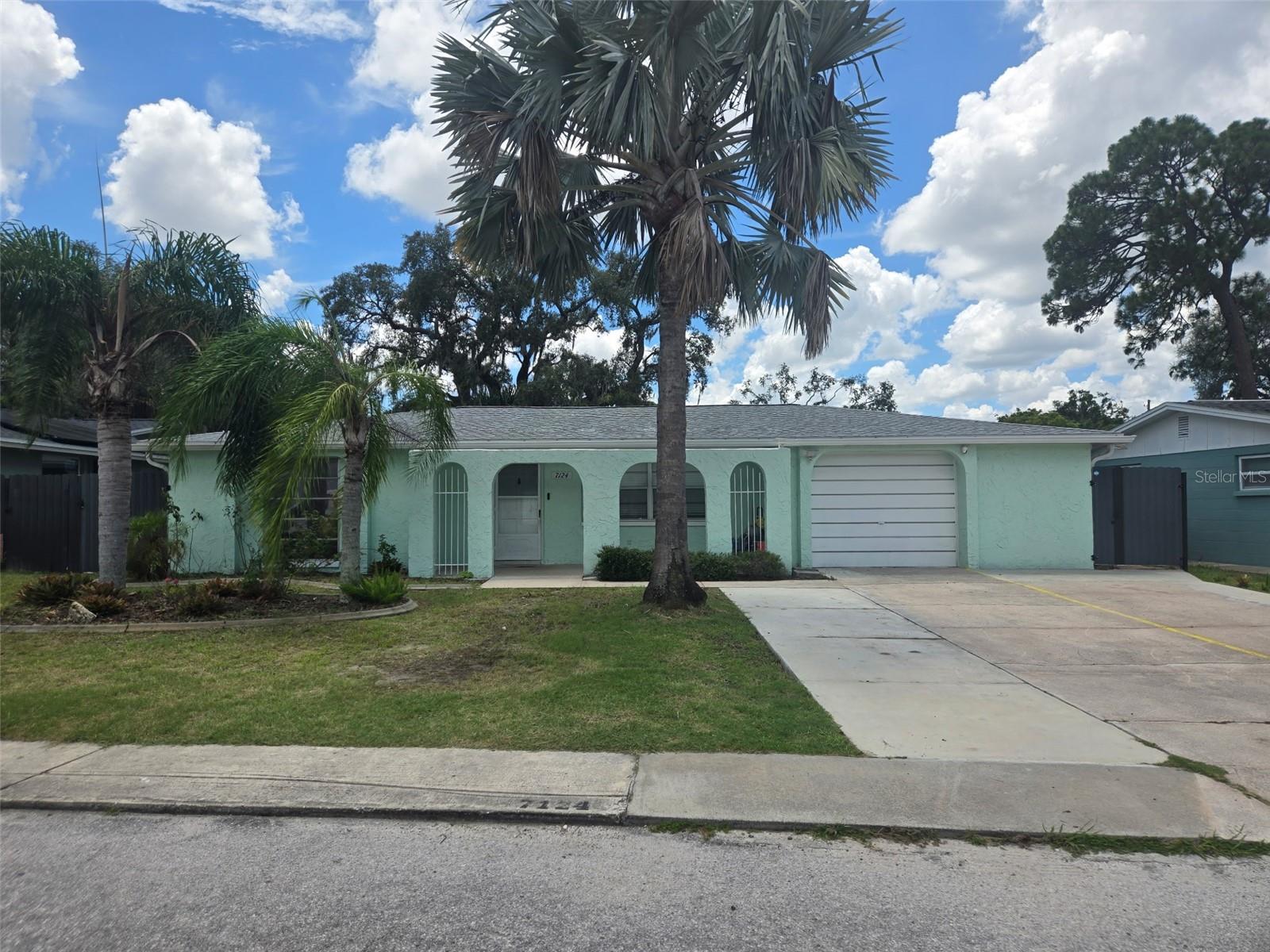 Single Family Residence em PORT RICHEY, FL - Daniel Dourado