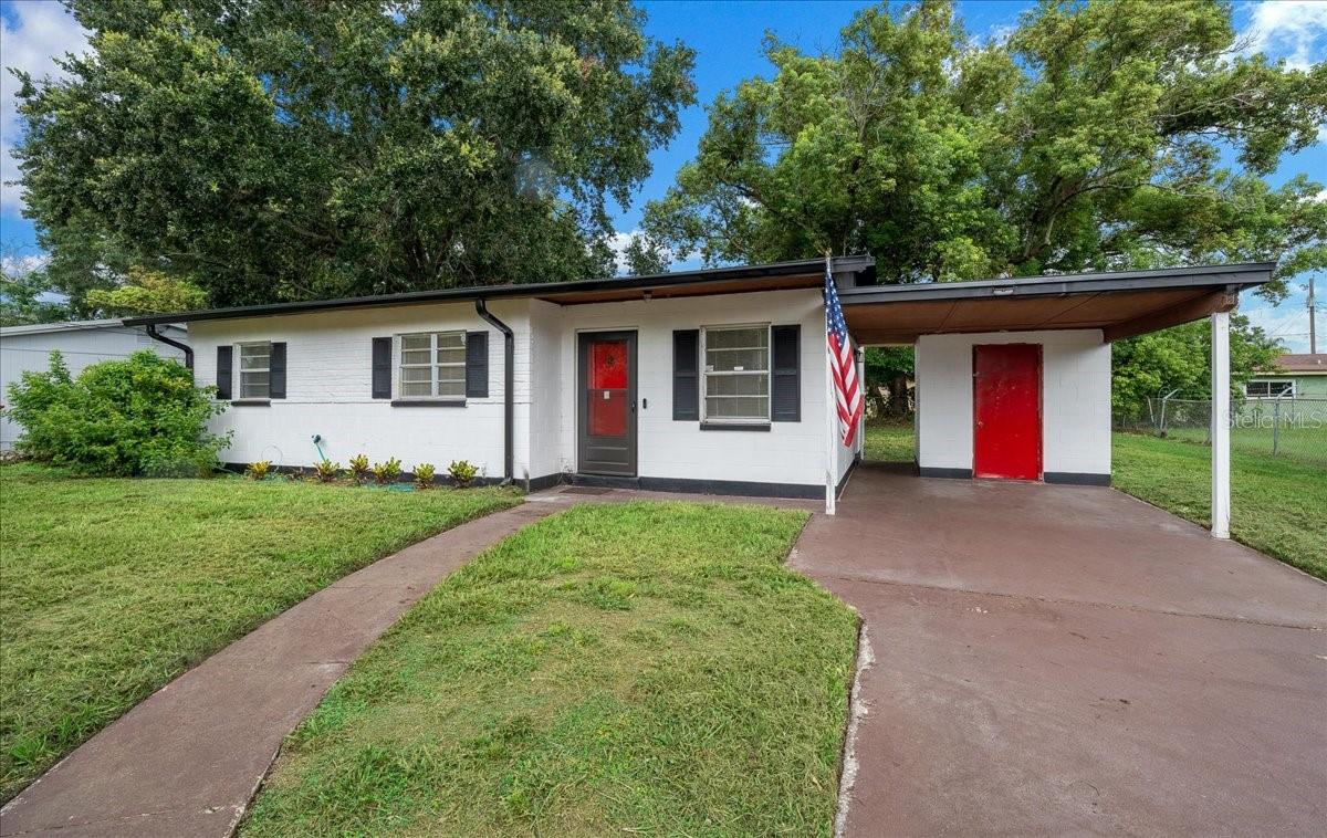 Single Family Residence in PLANT CITY, FL - Daniel Dourado