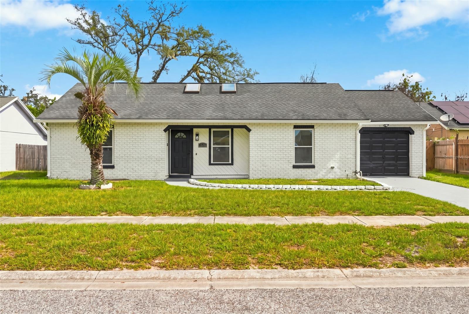 Single Family Residence in ORLANDO, FL - Daniel Dourado