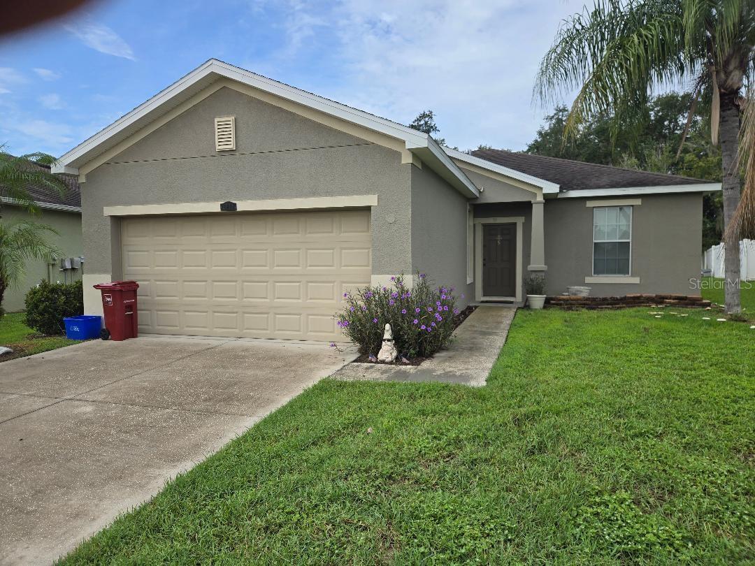 Single Family Residence in PLANT CITY, FL - Daniel Dourado