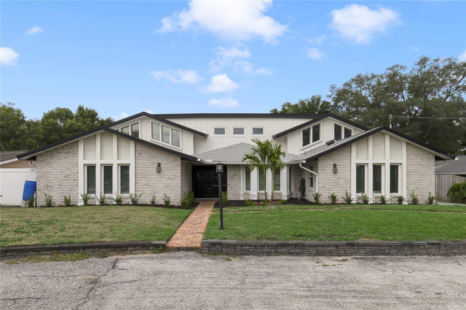 Single Family Residence in CASSELBERRY, FL - Daniel Dourado