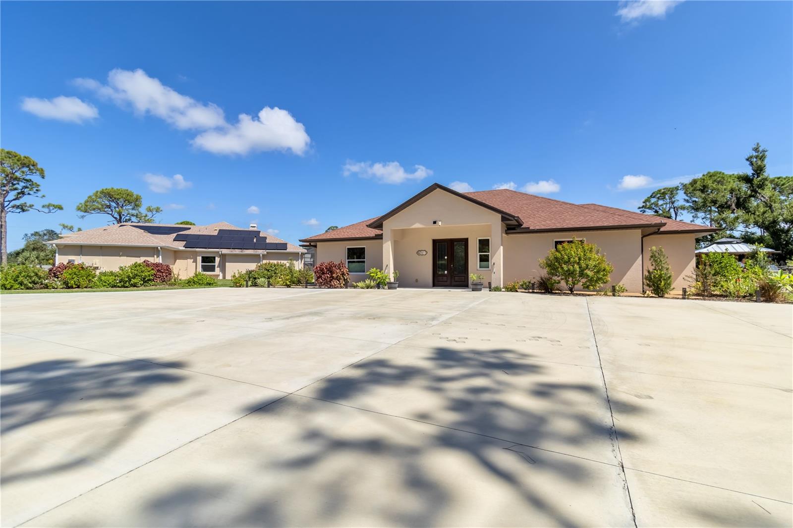 Single Family Residence em ENGLEWOOD, FL - Daniel Dourado