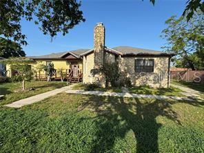 Single Family Residence in ORLANDO, FL - Daniel Dourado