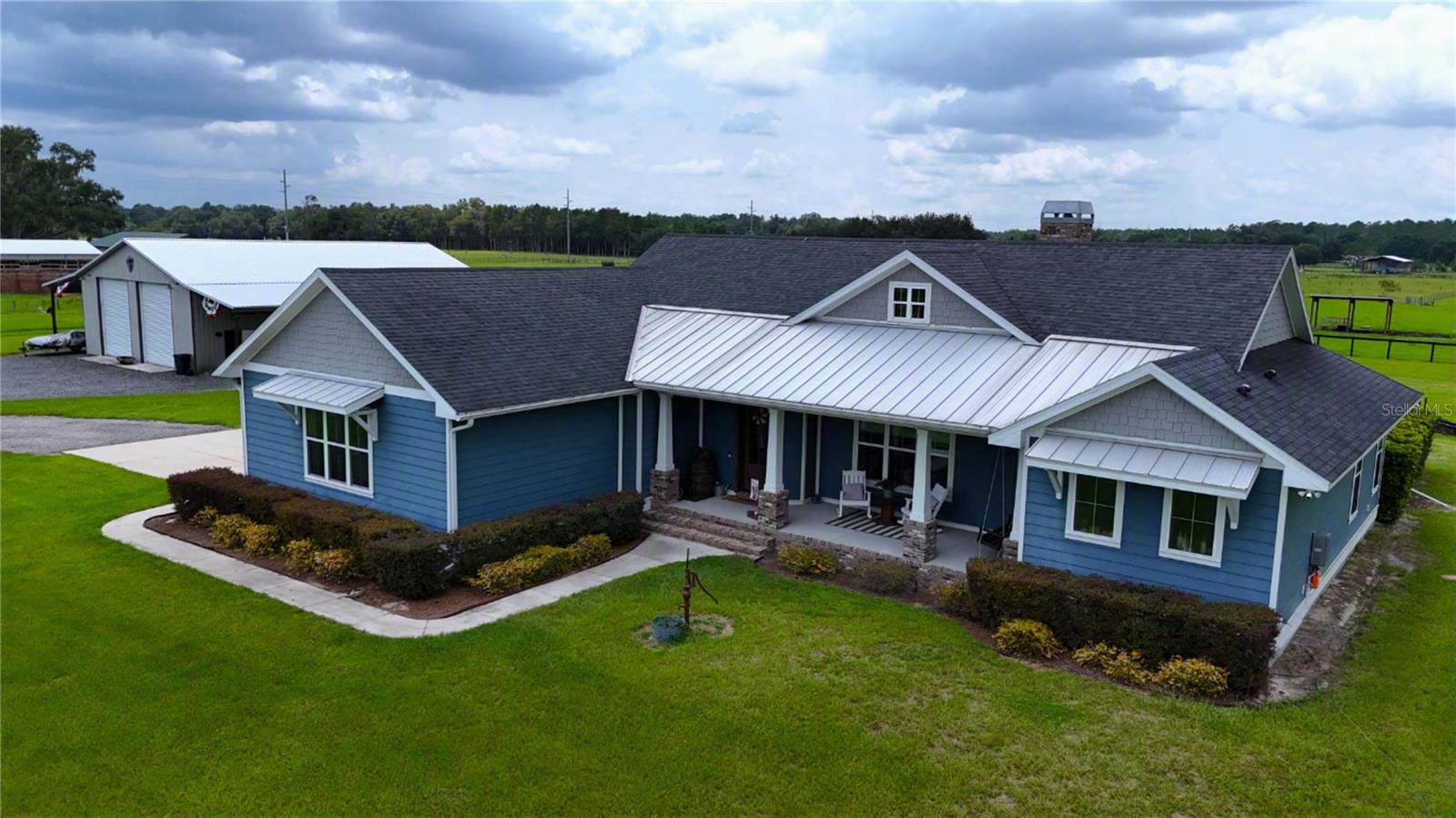 Single Family Residence em OXFORD, FL - Daniel Dourado