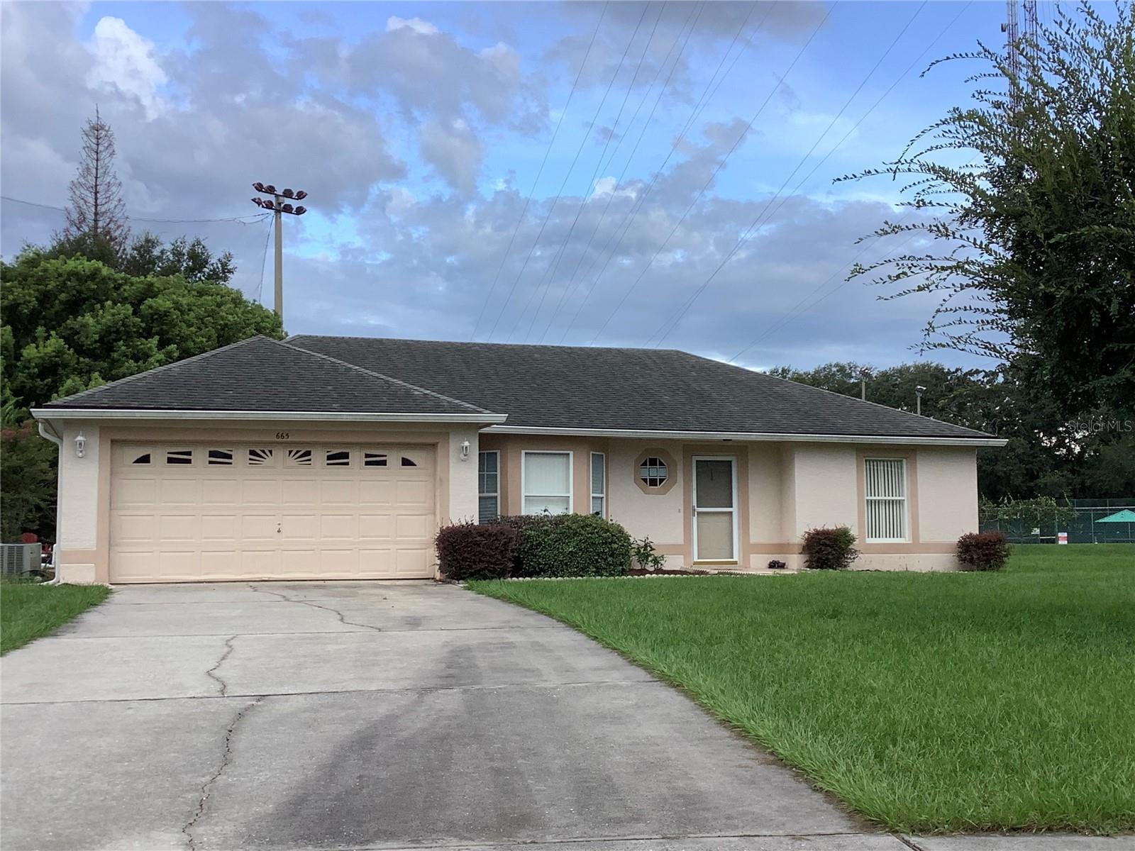 Single Family Residence em WINTER GARDEN, FL - Daniel Dourado