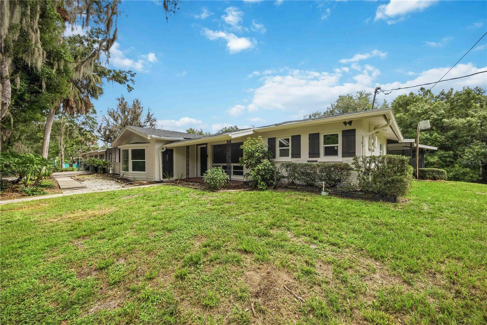 Single Family Residence in LAKE WALES, FL - Daniel Dourado