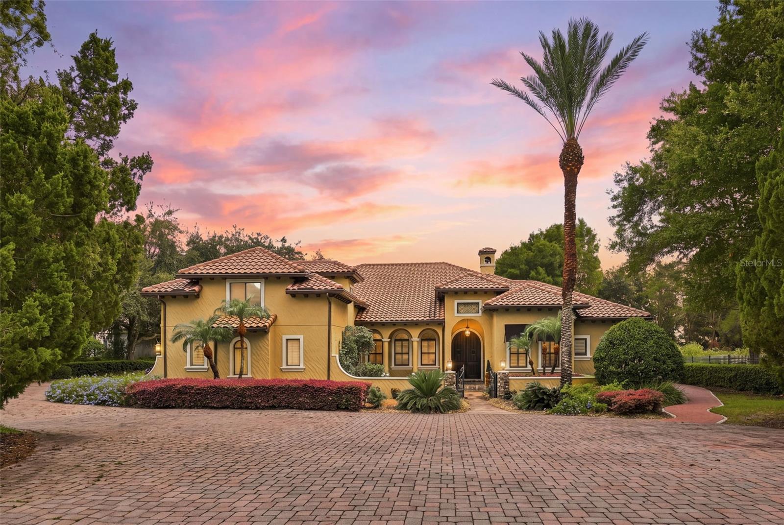 Single Family Residence in WINDERMERE, FL - Daniel Dourado
