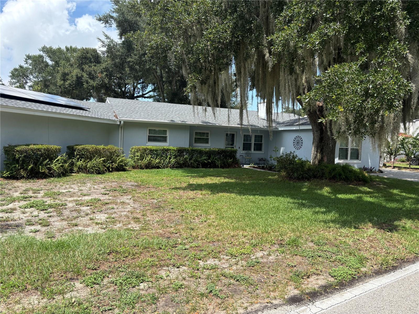 Single Family Residence in WINTER HAVEN, FL - Daniel Dourado