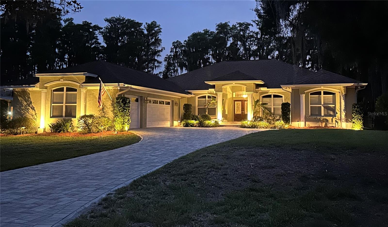 Single Family Residence in LAND O LAKES, FL - Daniel Dourado