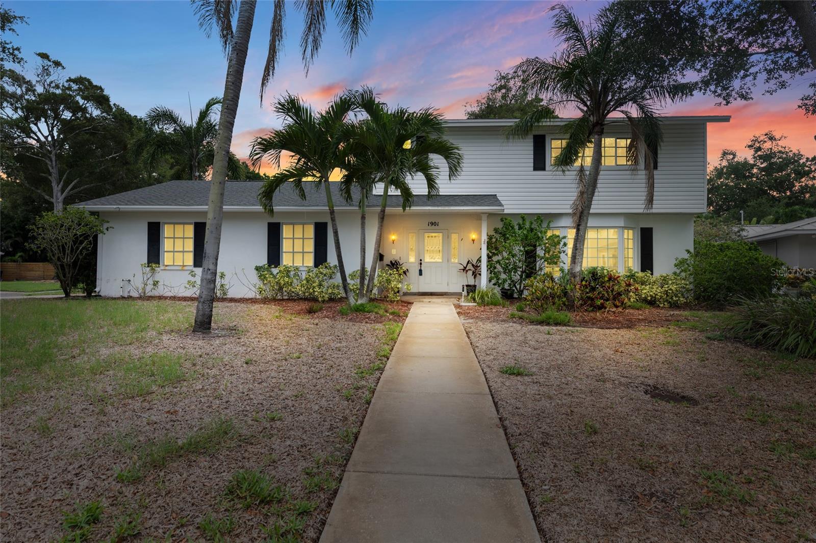 Single Family Residence in ST PETERSBURG, FL - Daniel Dourado