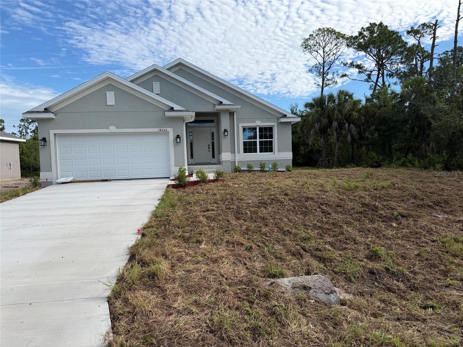 Single Family Residence em PORT CHARLOTTE, FL - Daniel Dourado