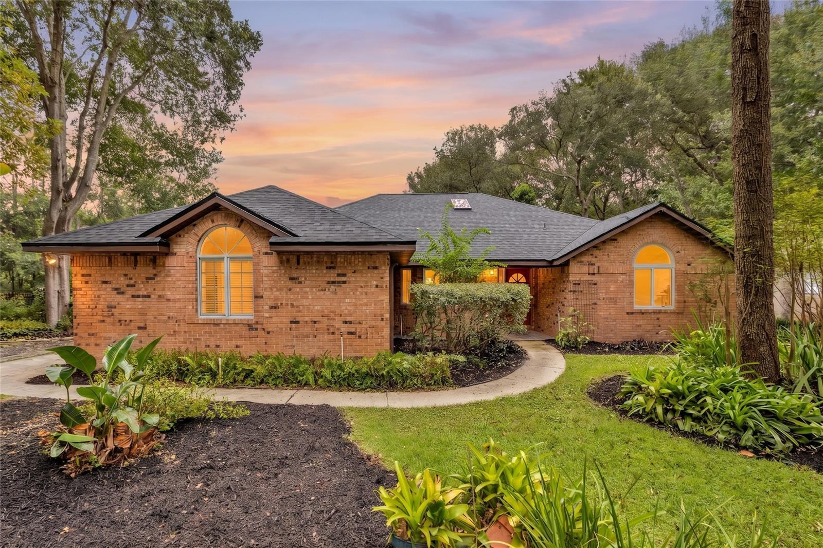 Single Family Residence in LAKE MARY, FL - Daniel Dourado