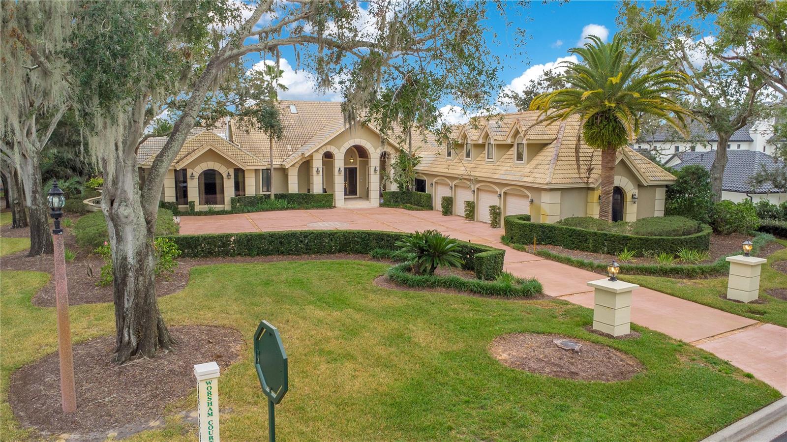 Single Family Residence in WINDERMERE, FL - Daniel Dourado