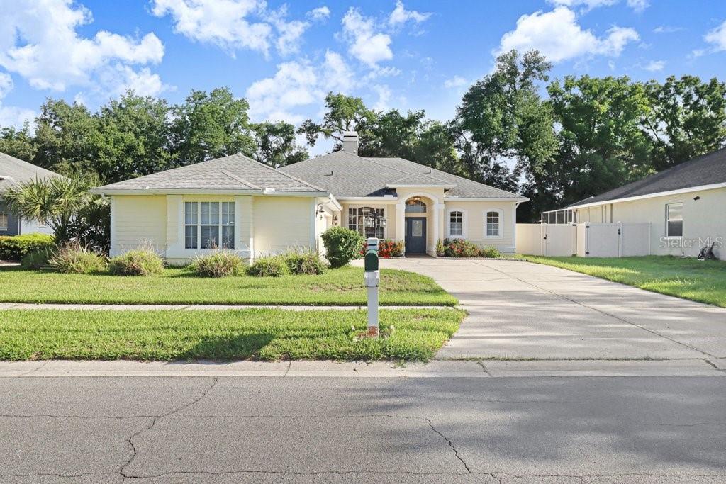 Single Family Residence em BRANDON, FL - Daniel Dourado