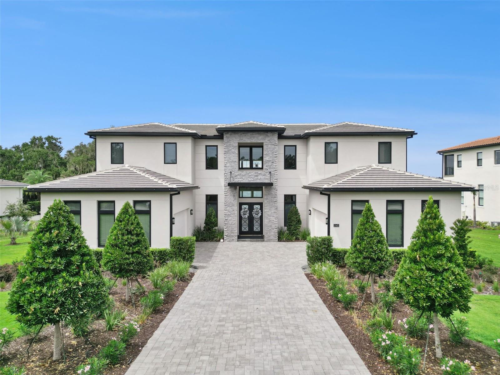 Single Family Residence in MONTVERDE, FL - Daniel Dourado